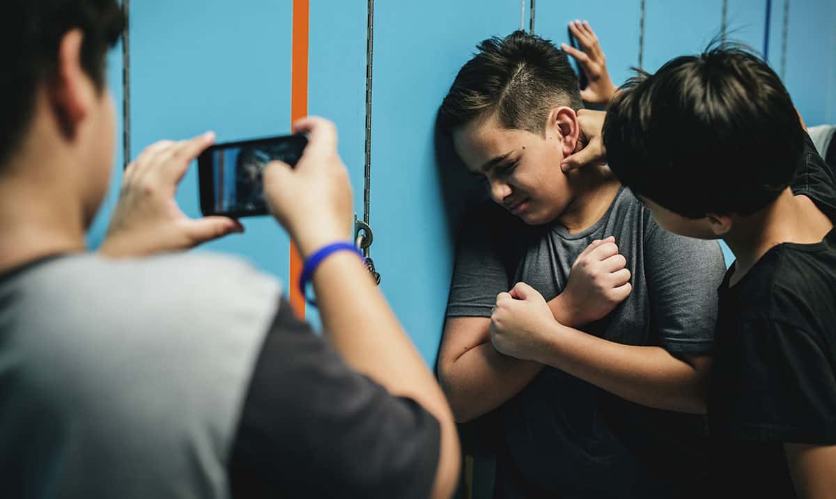 Bullying: Mit tehetünk pedagógusként az iskolai bántalmazás ellen?!